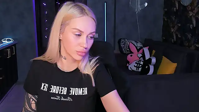 Blckmirrorr Chat XXX in diretta