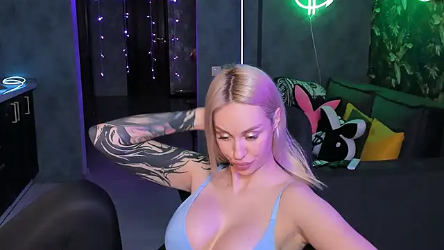 Blckmirrorr's Live XXX Chat
