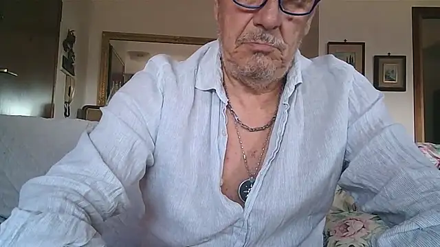 gyodybis Webcam Show