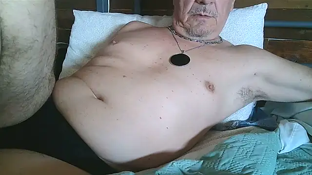 gyodybis Show in webcam