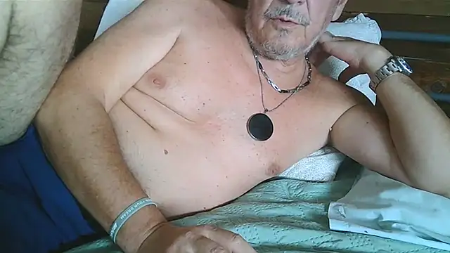 gyodybis Show in webcam