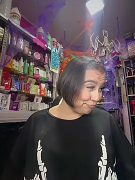 Show modela TamySweetness na web-kameri