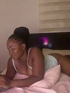 Chat XXX en directo de MISSMAYSROOM