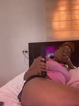 Chat XXX en directo de MISSMAYSROOM