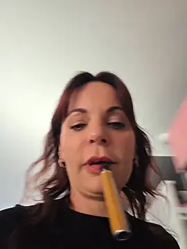 JuneLaFrenchie – webcam-show