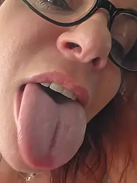 JuneLaFrenchie Live XXX-Chat
