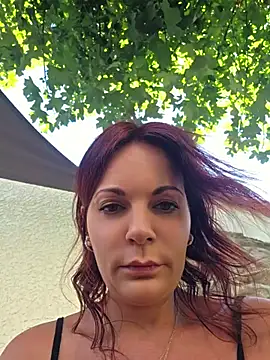 JuneLaFrenchie Show Webcam