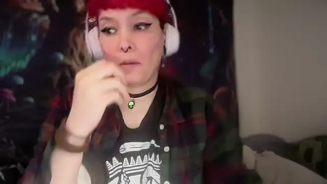 Pokazy przed kamerką – FRRANNKIE