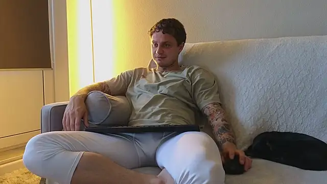 more__than__love's Webcam Show