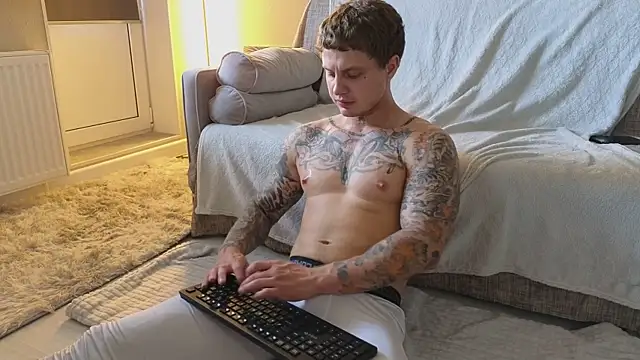 Show modela more__than__love na web-kameri