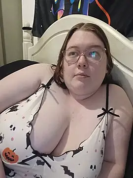 Sexycurvyemilyy Show Webcam
