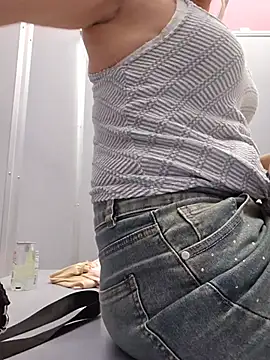 SkyelarsWorld's Webcam Show