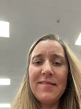 SkyelarsWorld Live XXX-chat