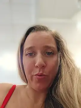 SkyelarSomer's Webcam Show