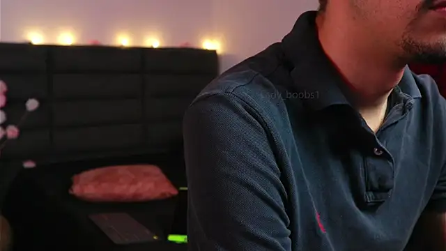 kathieandpovcock1 Adlı Modelin Canlı XXX Sohbeti
