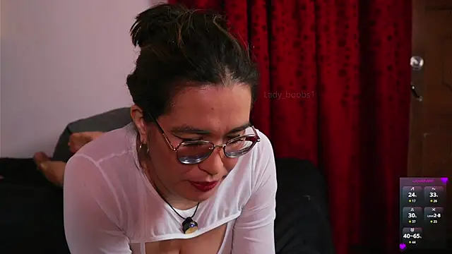 kathieandpovcock1's Live XXX Chat