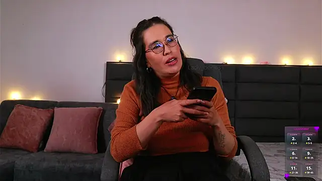 kathieandpovcock1 Adlı Modelin Web Kamerası Şovu