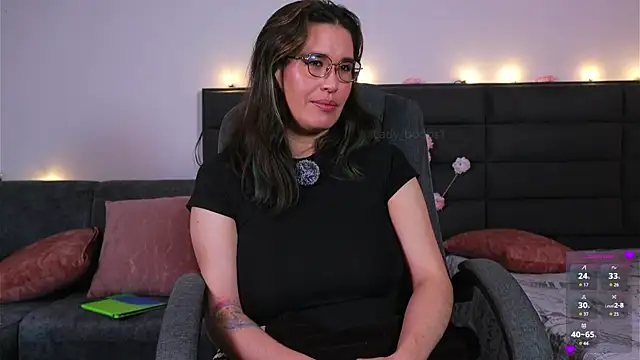 kathieandpovcock1 Live XXX-Chat