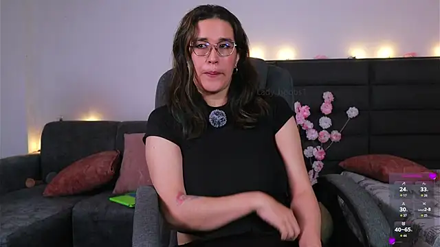 kathieandpovcock1 Webcamshow