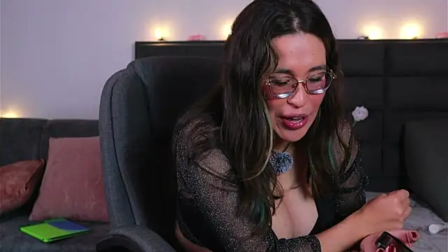 Chat +18 de kathieandpovcock1 ao vivo