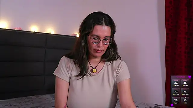 kathieandpovcock1's Live XXX Chat