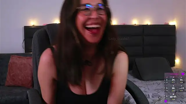kathieandpovcock1's Live XXX Chat