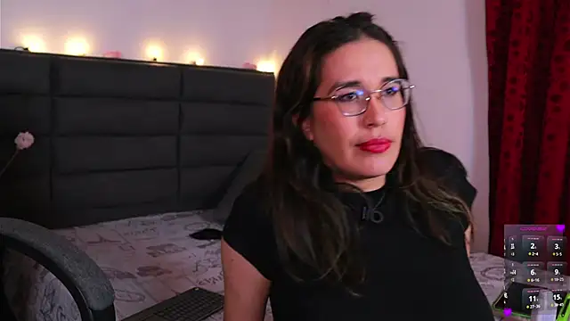 צ'אט XXX בשידור חי של kathieandpovcock1
