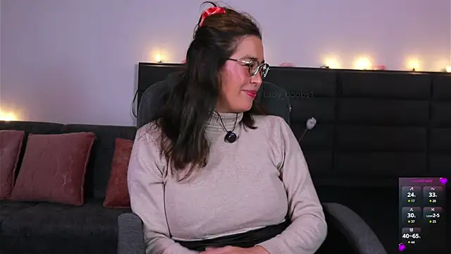 kathieandpovcock1's Live XXX Chat