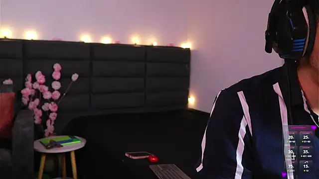 kathieandpovcock1n Webbikameraesitys