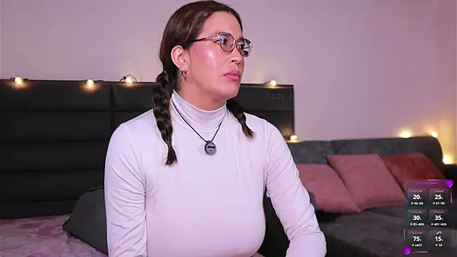 Chat XXX en directo de kathieandpovcock1