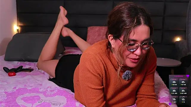 kathieandpovcock1 লাইভ XXX চ্যাট