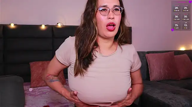 kathieandpovcock1 Live XXX-Chat