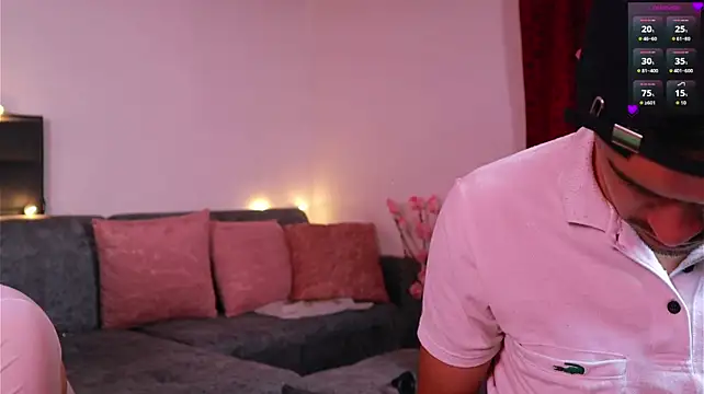 Chat XXX en directo de kathieandpovcock1