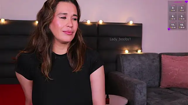 kathieandpovcock1's Live XXX Chat