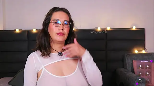 kathieandpovcock1 Webcam show