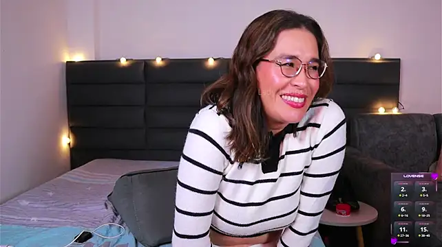 kathieandpovcock1 – Live XXX-chat