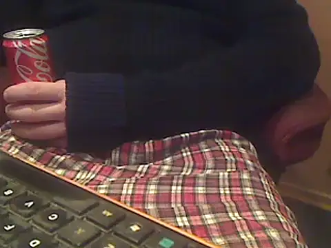 ArmySweatern Webbikameraesitys