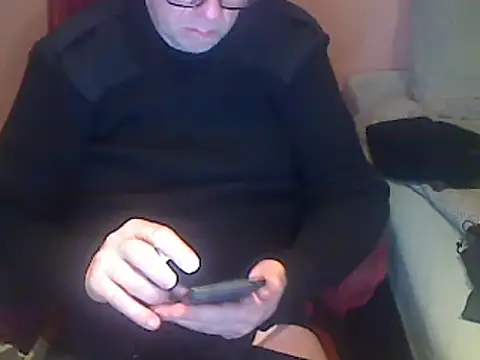 ArmySweater – webcam-show