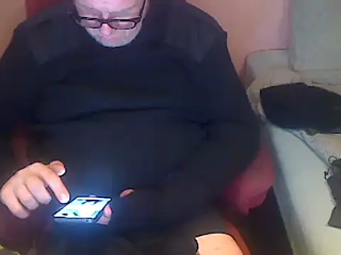 ArmySweatern Webbikameraesitys