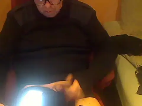 ArmySweater Webcamshow