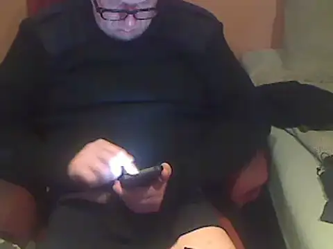 ArmySweater webcam show