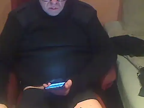 ArmySweater webcam show