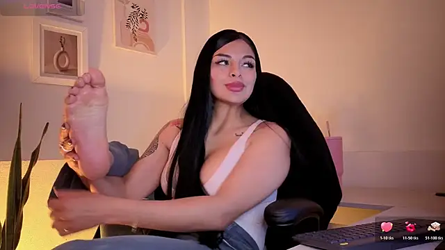 Chatroom XXX en direct de NebetColin