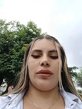 Cata_city1106's Webcam Show