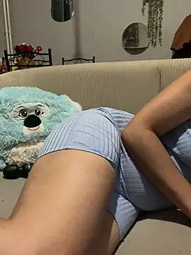 LaPetitechienne1 Live XXX-chat