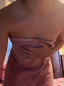Czat XXX na żywo – LaPetitechienne1