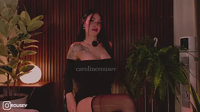 carolinerousev's Live XXX Chat