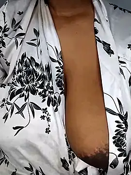 BootyBangerxxx 现场聊天室
