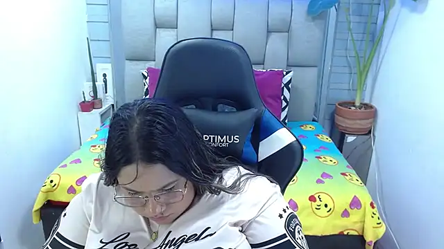 evelin_zaens live XXX chat