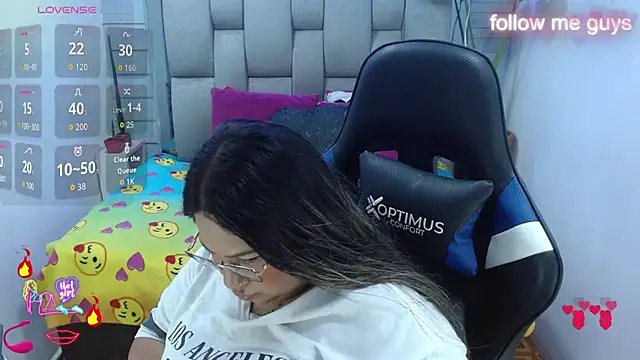 Živý XXX chat evelin_zaens